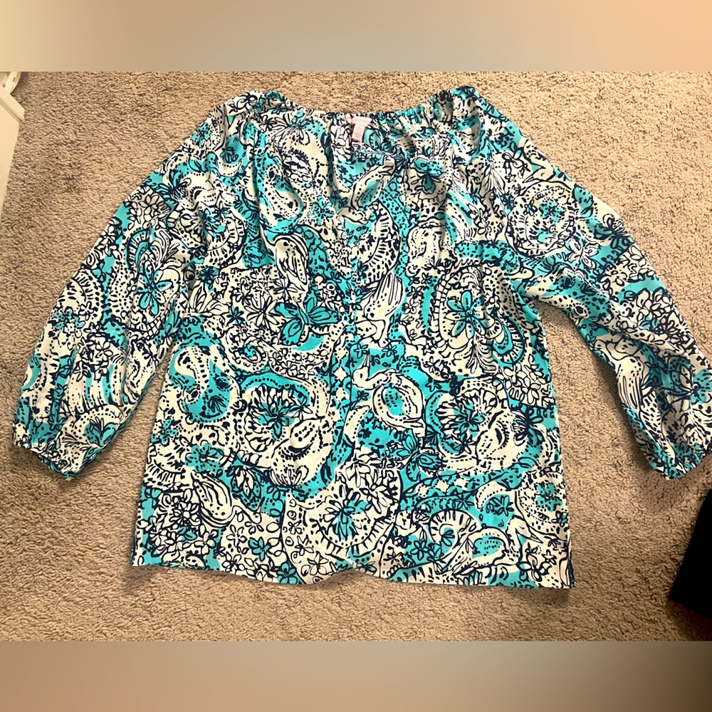 Large Silk Lilly Pulitzer shirt. Never worn. Cute pattern. Hidden egrets/cranes.